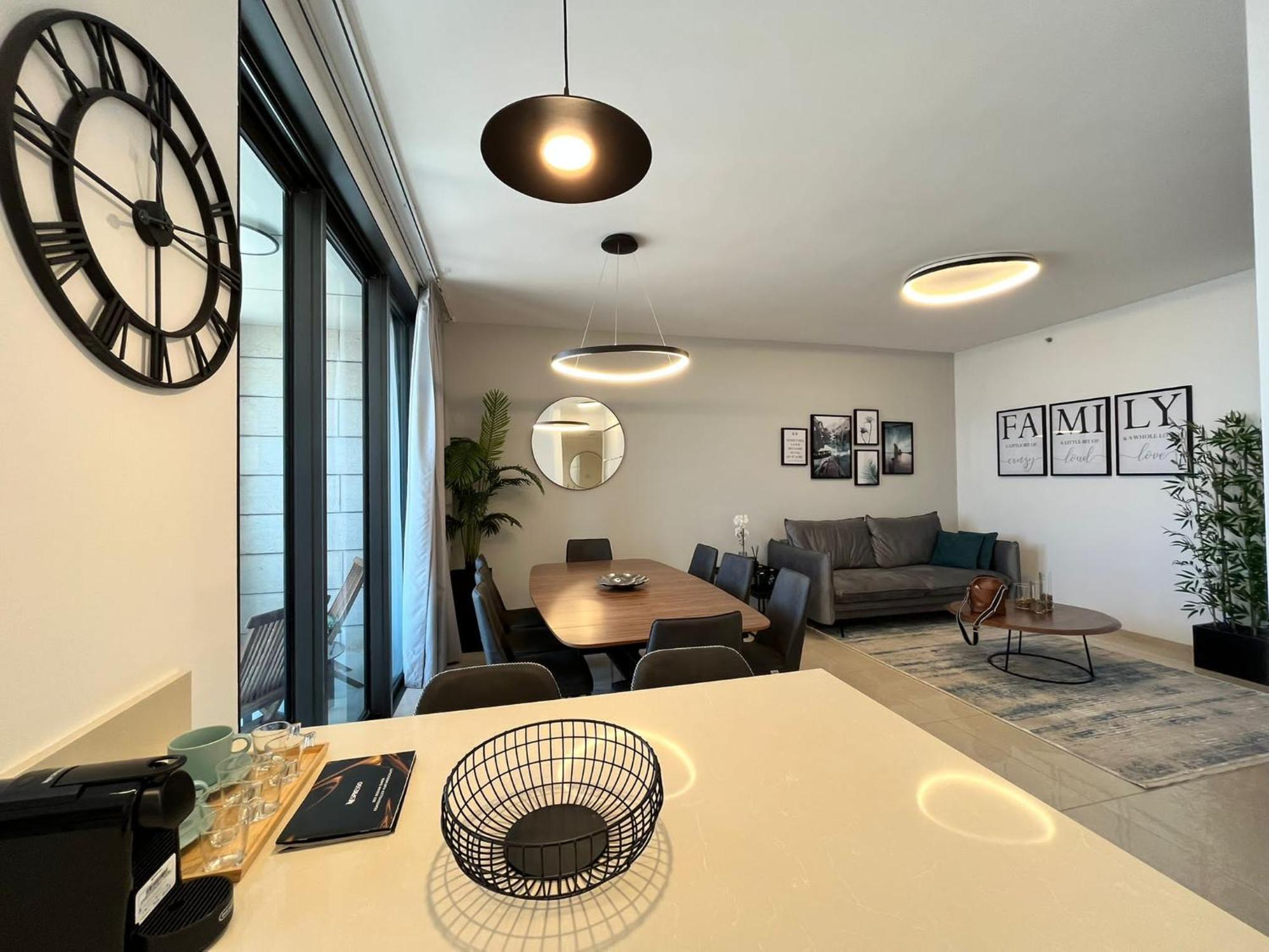 New Luxuries 3 Bedroom Apartment In J Tower Єрусалим Екстер'єр фото